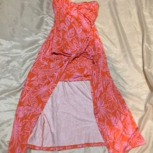 Knit sleeveless dress.